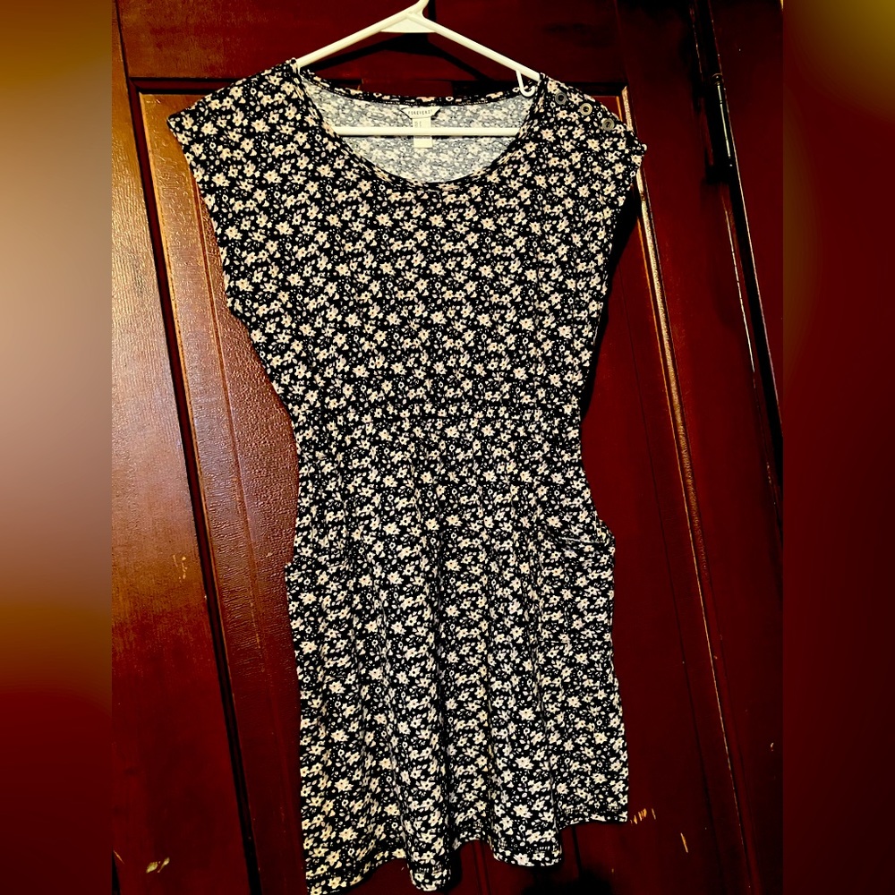 Forever21 Floral Button/Fitted MIDI Dress